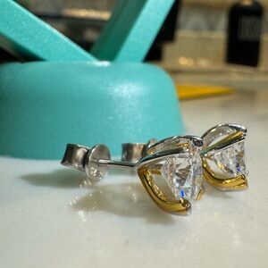 3ct Moissanite stud earrings, item 439